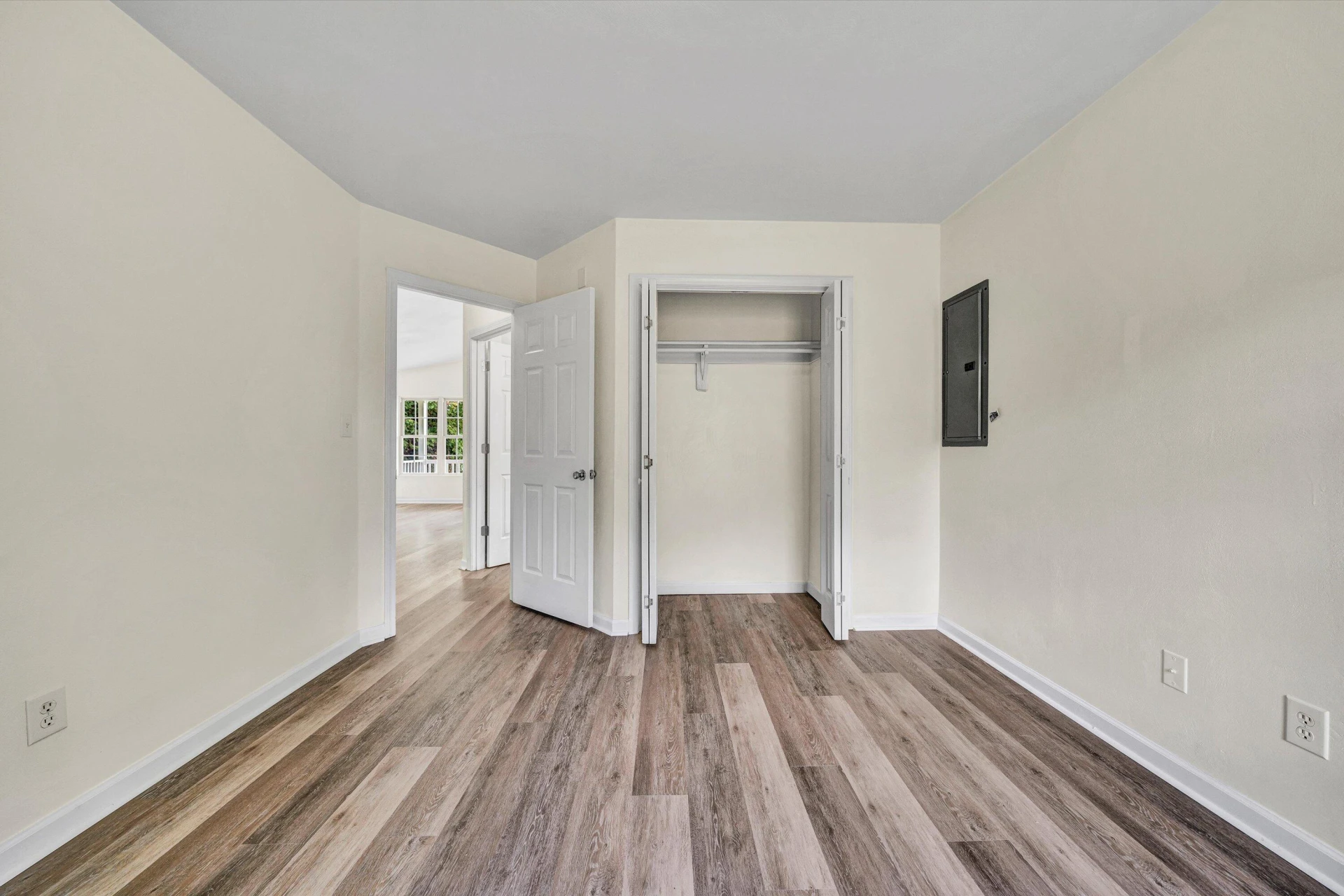 1928 Archbold AVE - Photo 21