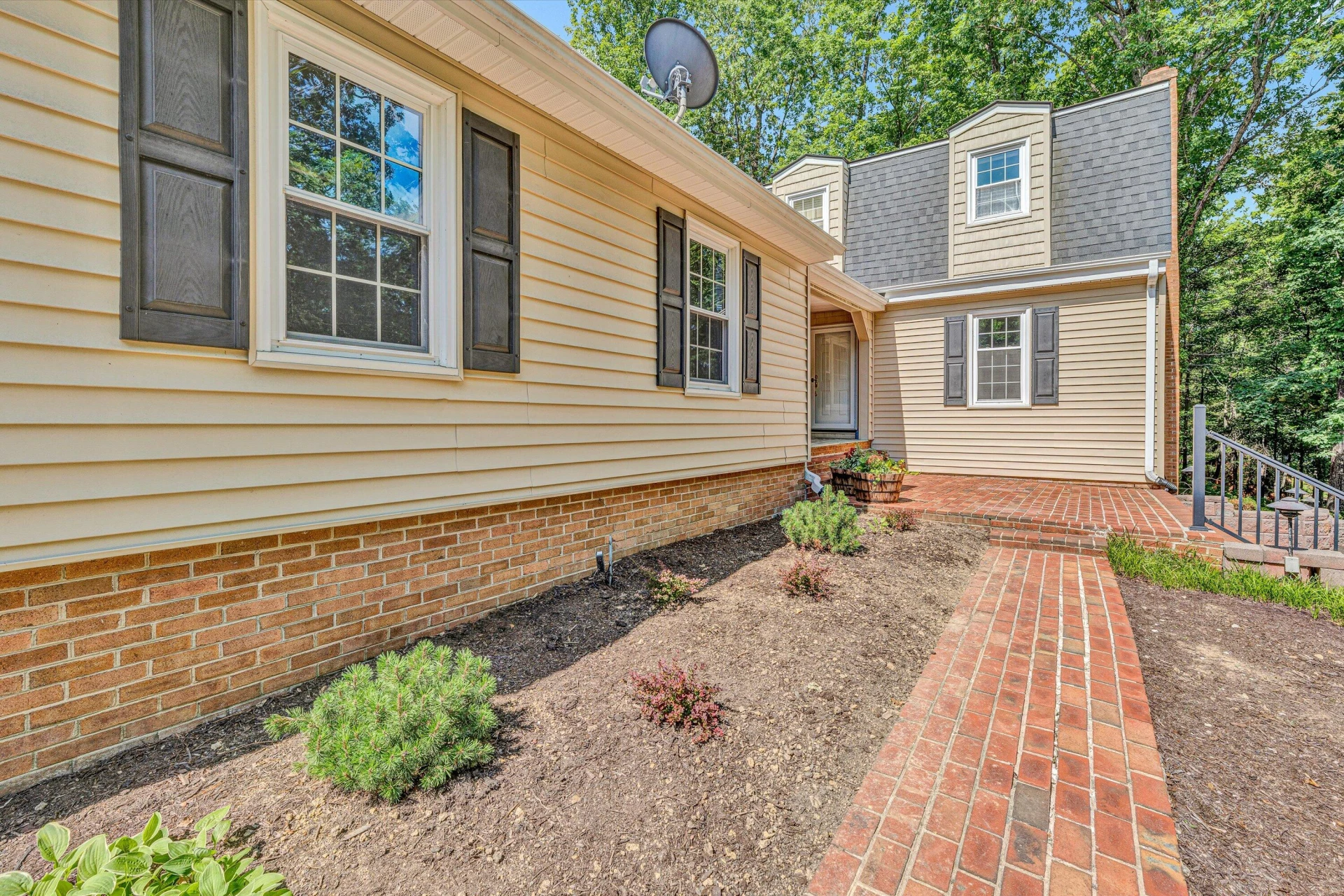 4937 Greenlee RD - Photo 14