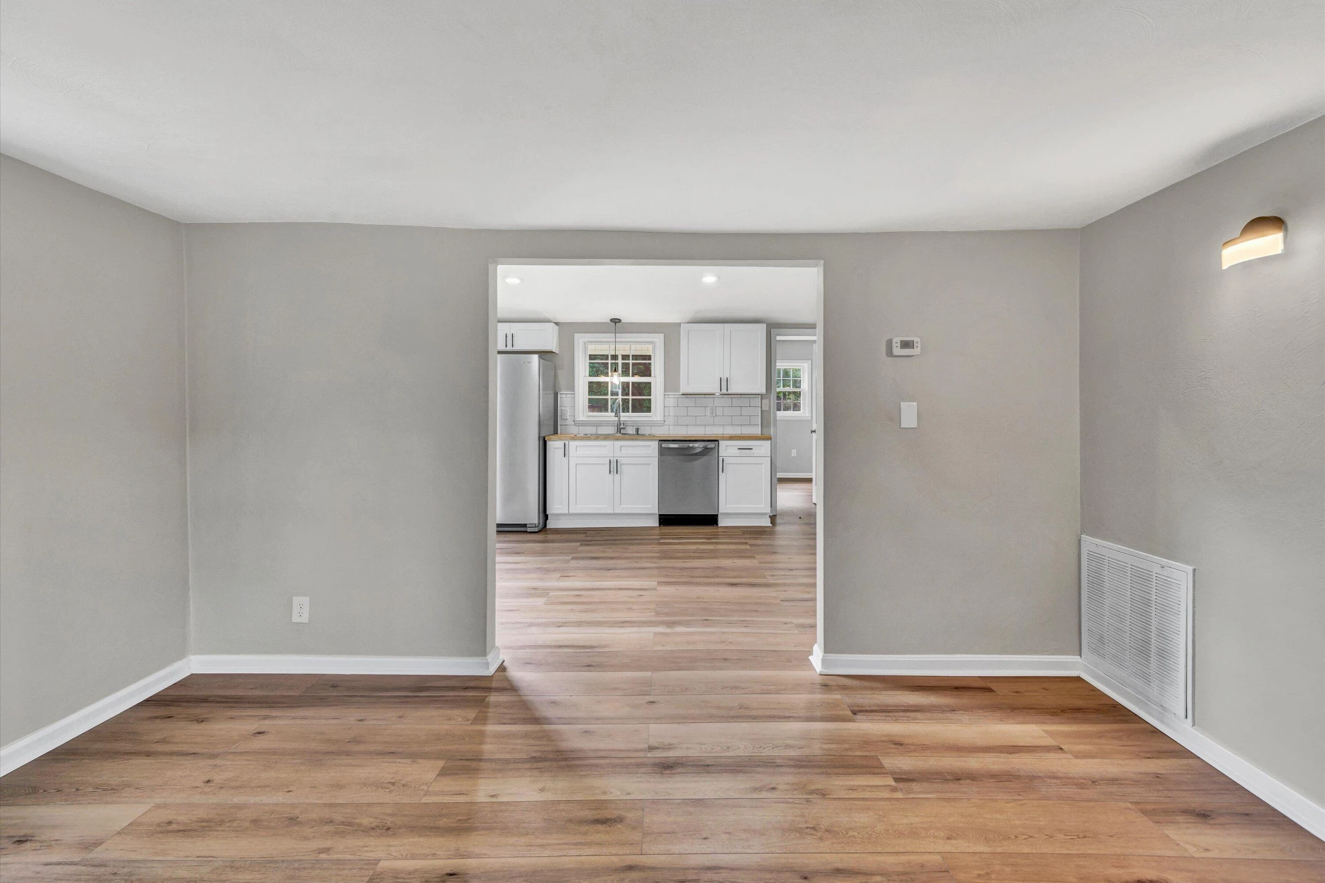 724 Peck ST - Photo 7