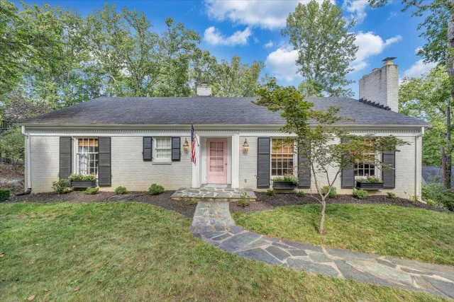 3135 West Ridge RD