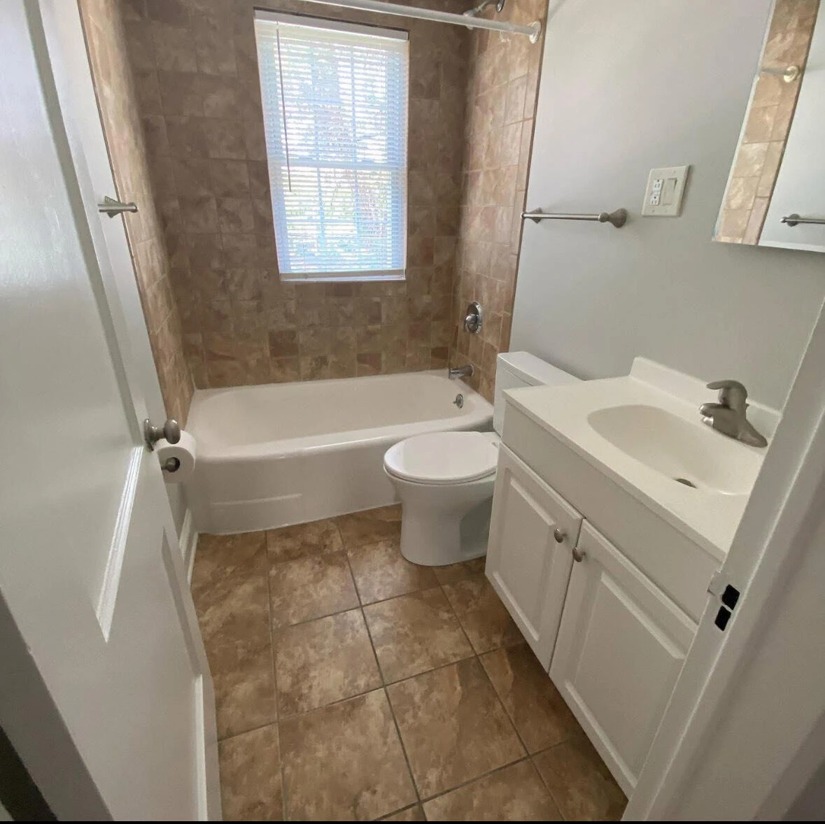 2419 Longview AVE #12 - Photo 10