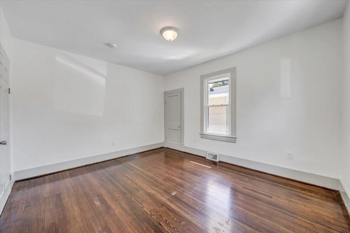 2429 Massachusetts AVE - Photo 10