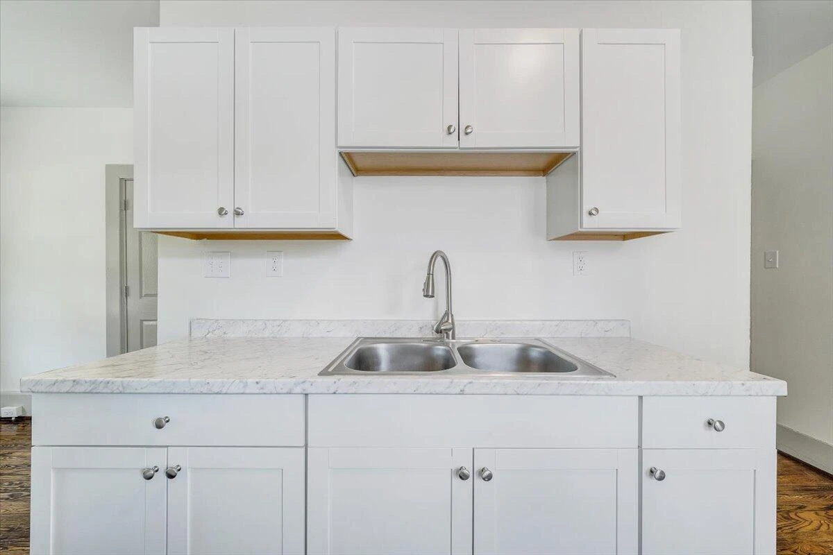 2429 Massachusetts AVE - Photo 14