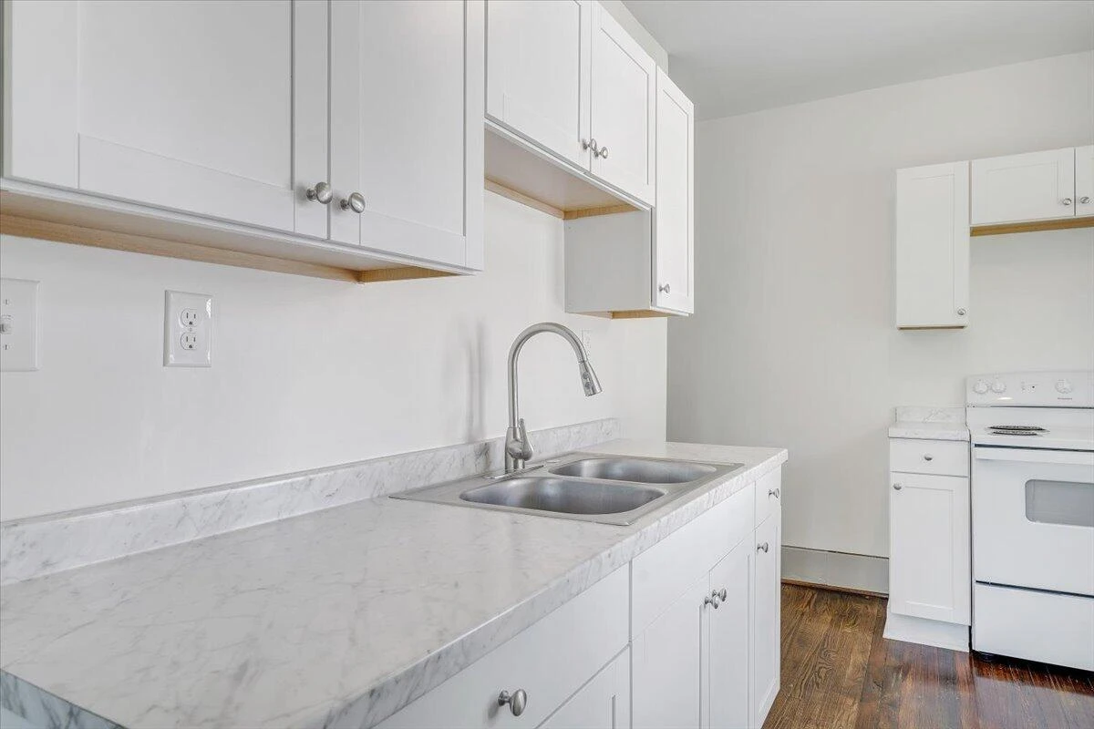 2429 Massachusetts AVE - Photo 16