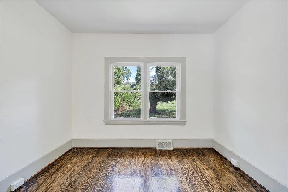 2429 Massachusetts AVE - Photo 17