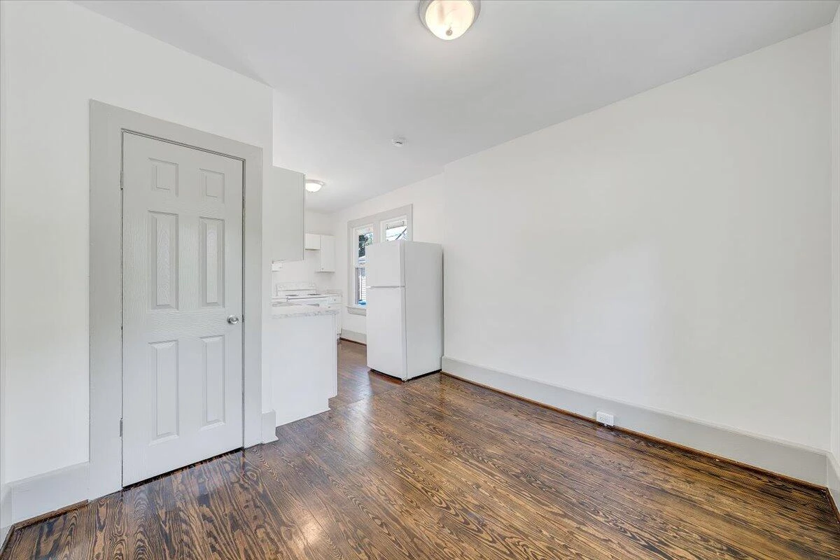2429 Massachusetts AVE - Photo 19