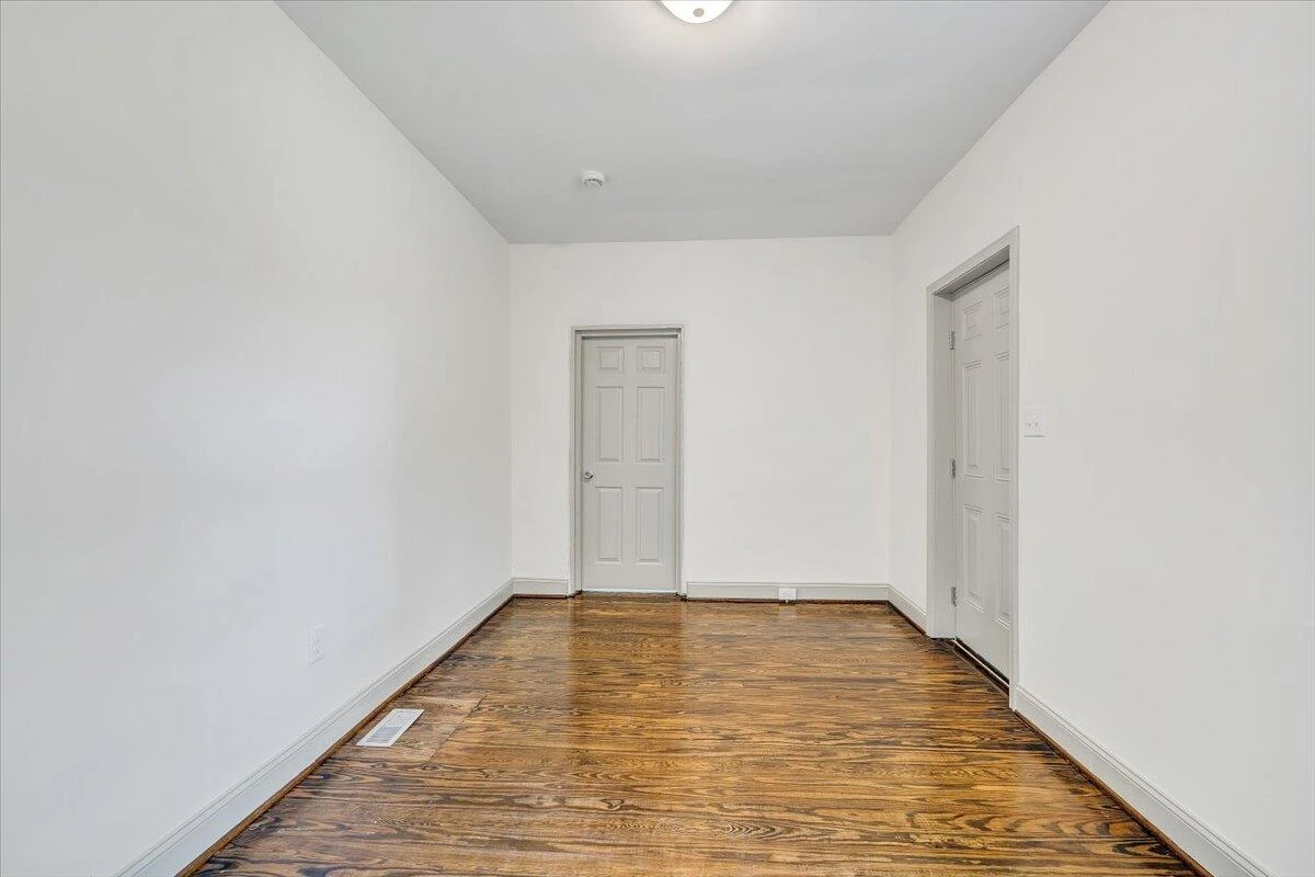 2429 Massachusetts AVE - Photo 23