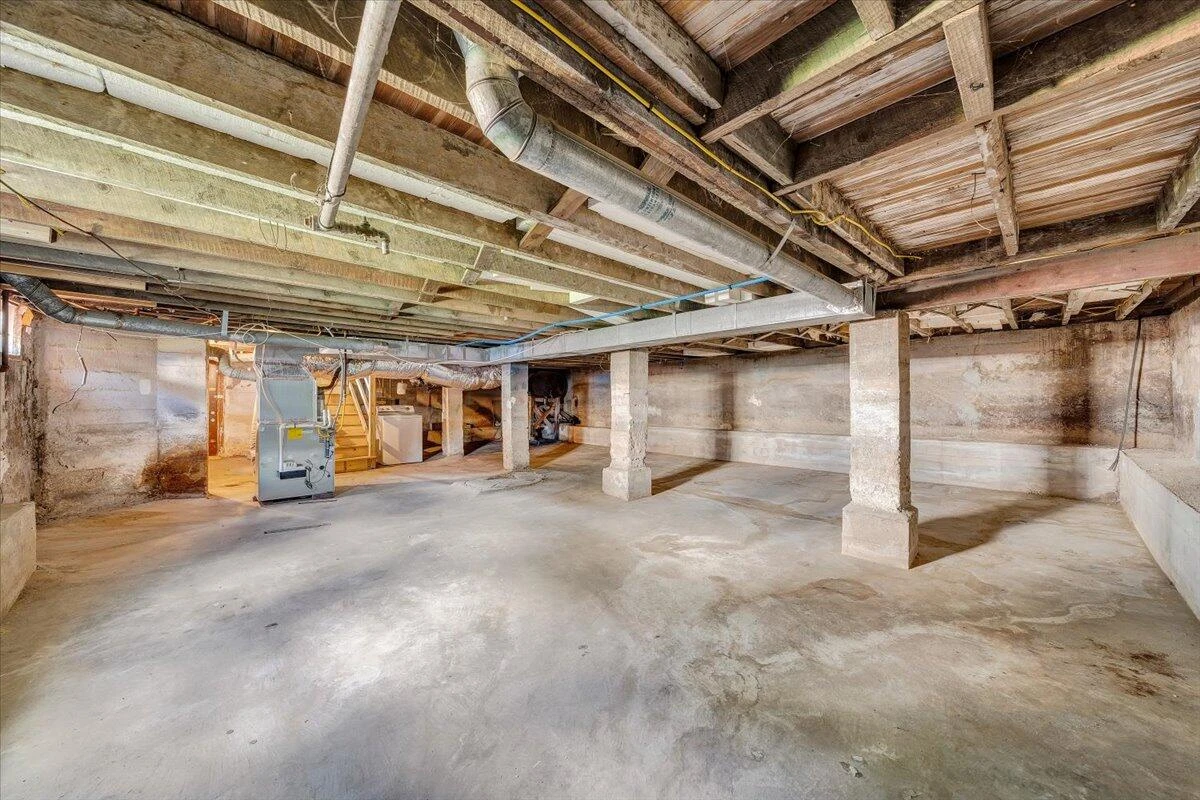2429 Massachusetts AVE - Photo 27