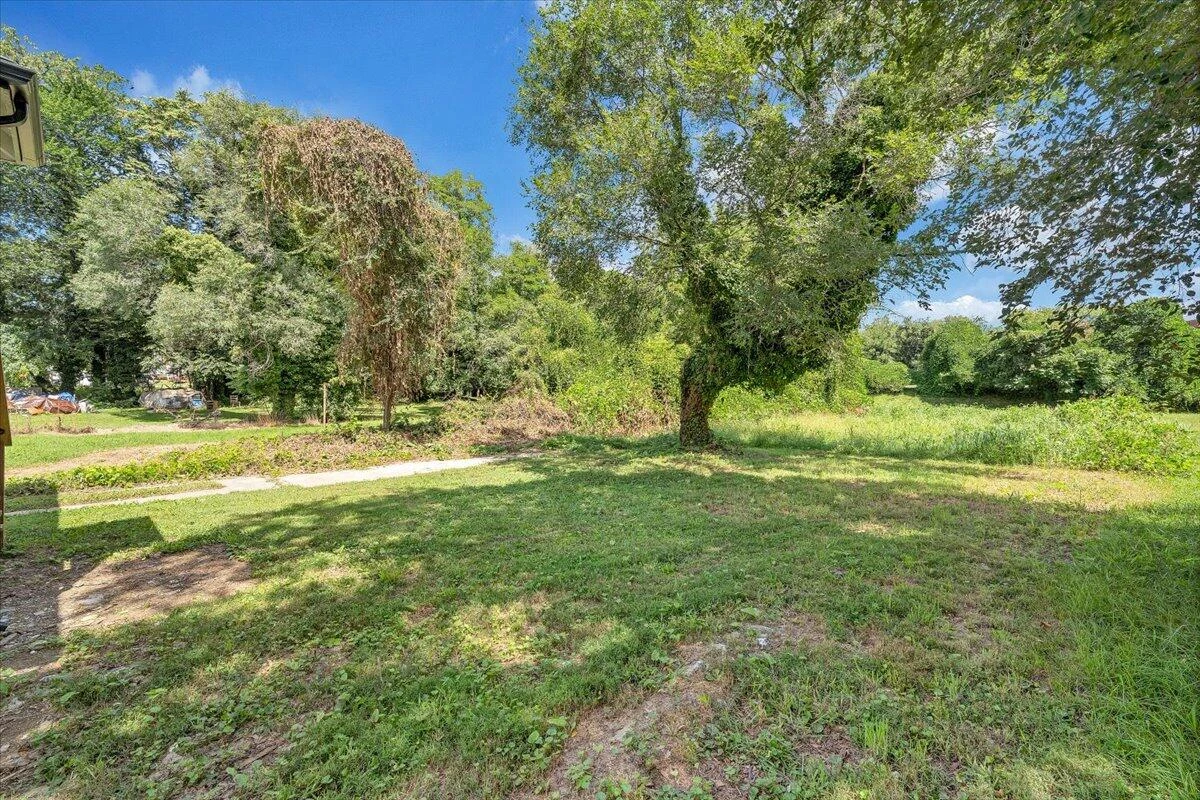 2429 Massachusetts AVE - Photo 35