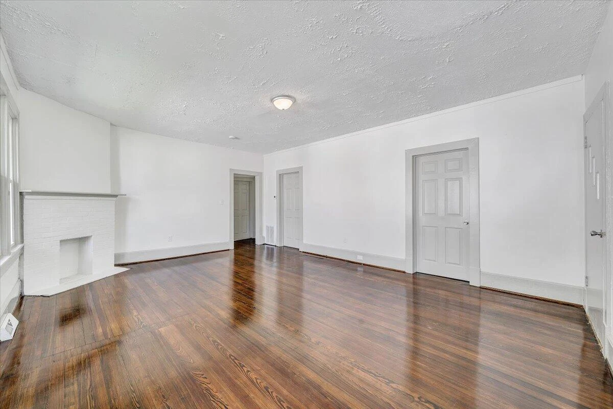 2429 Massachusetts AVE - Photo 5