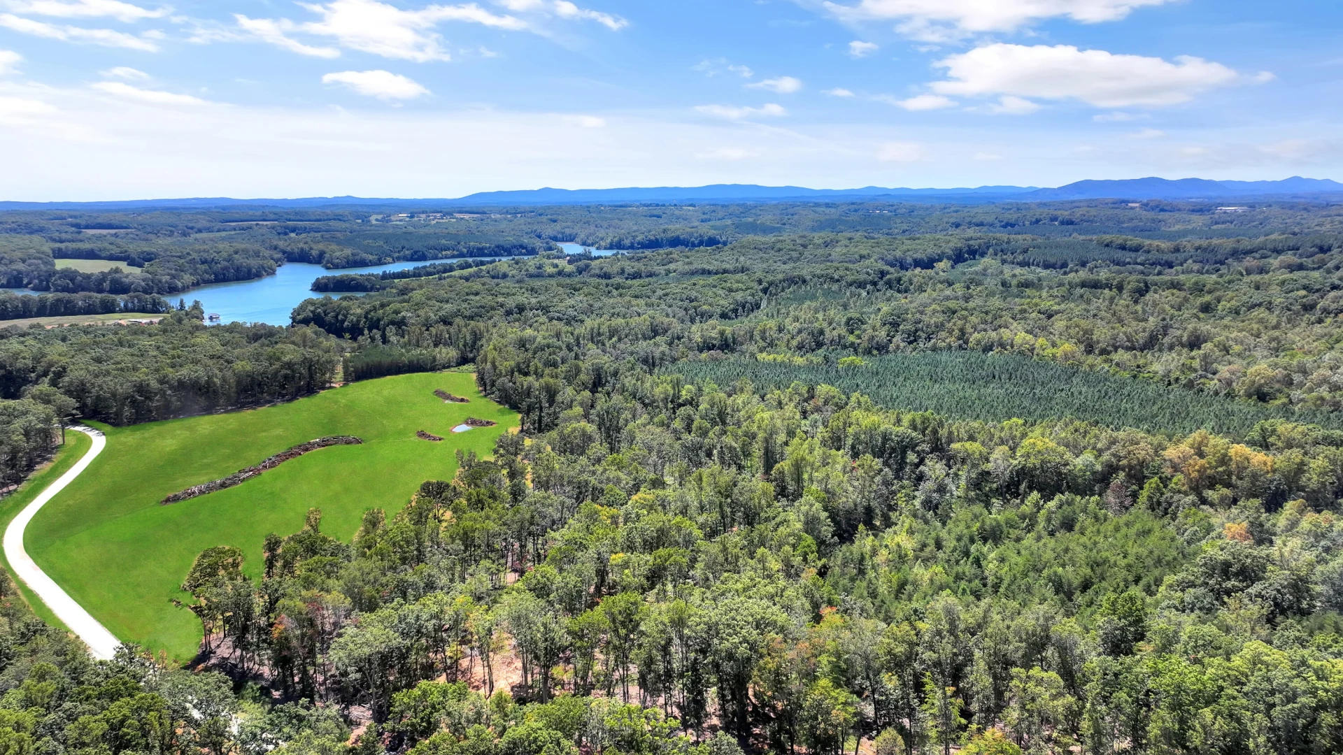 Lot 32 Hidden Treasures LN - Photo 2