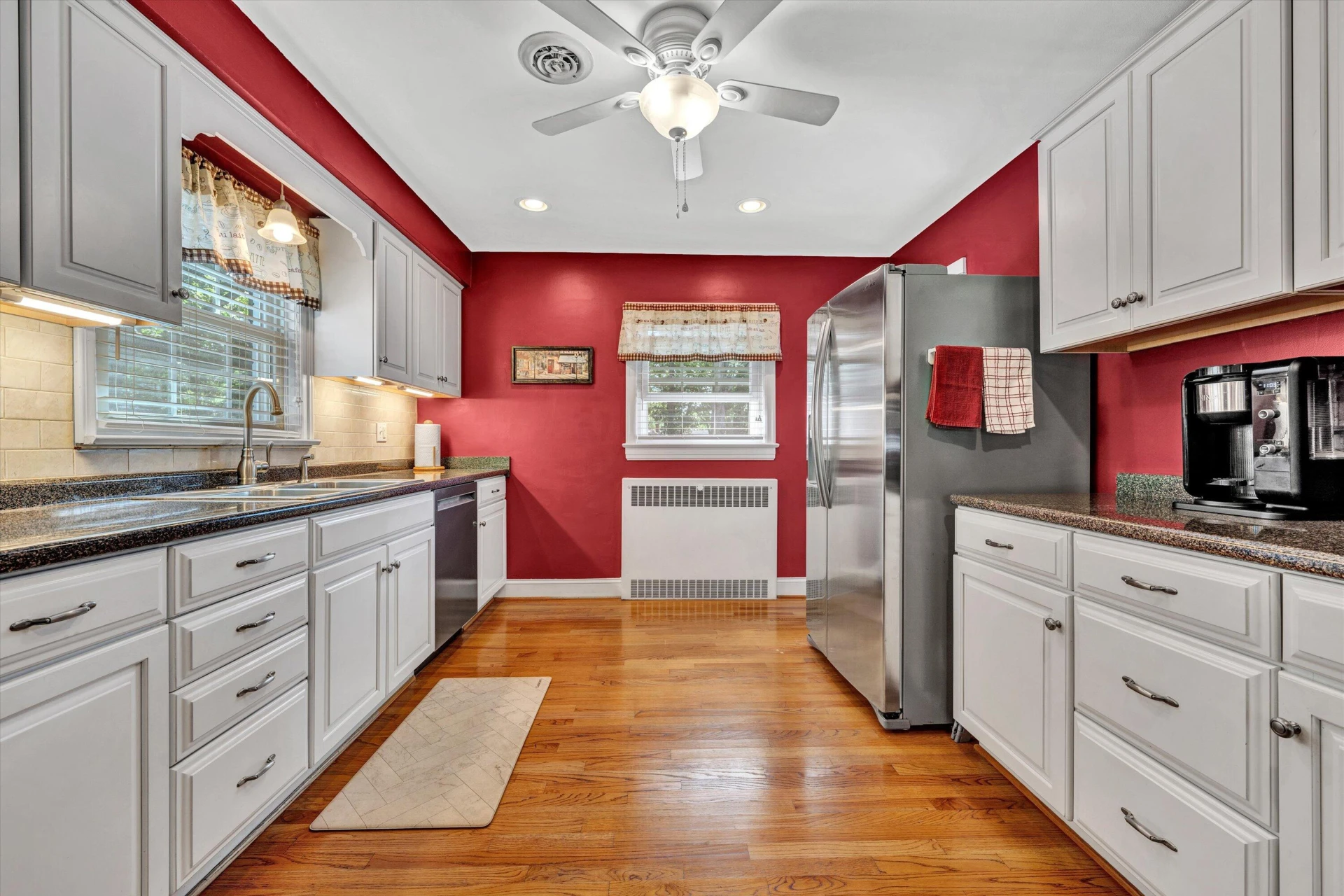 2626 Oregon AVE - Photo 14
