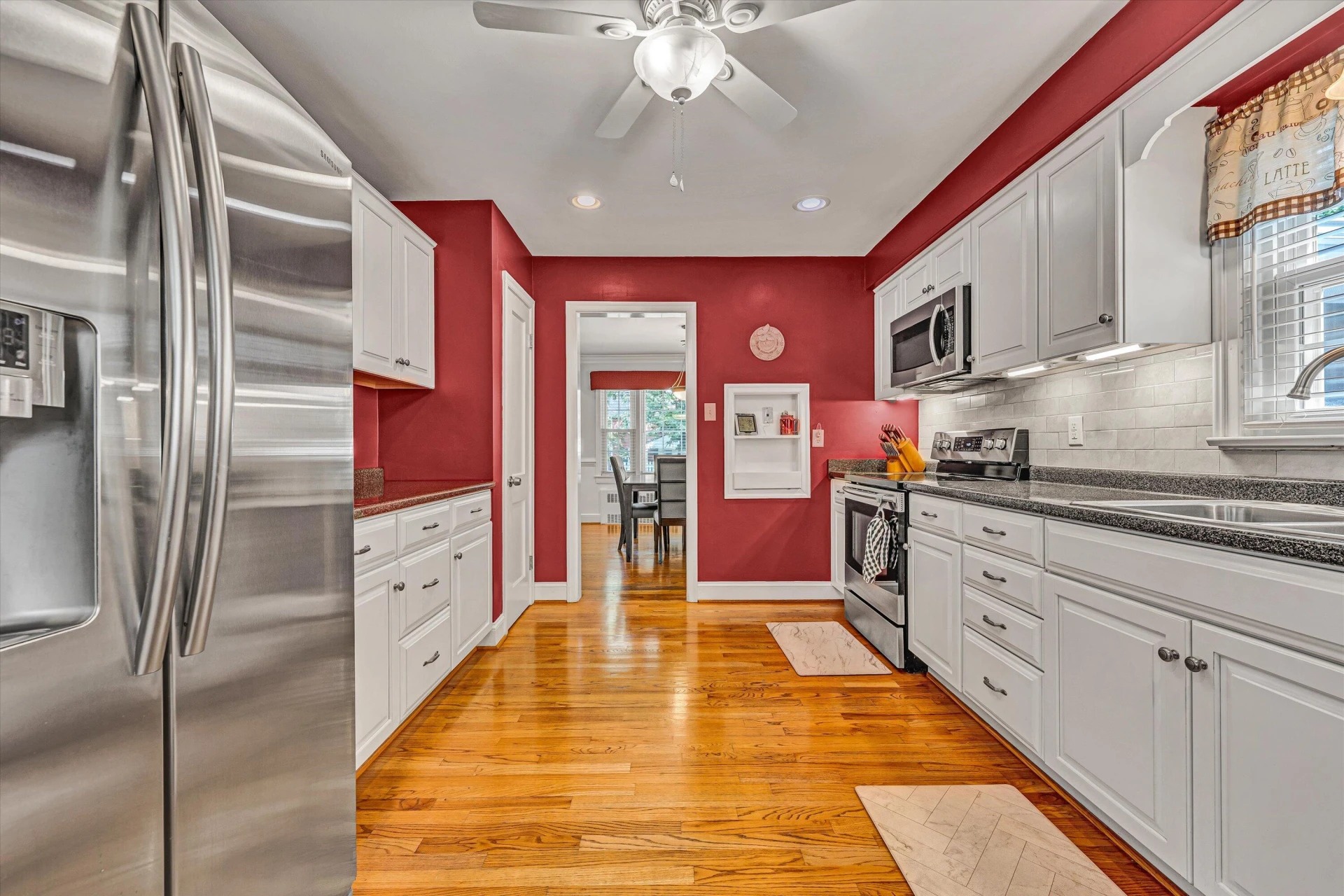 2626 Oregon AVE - Photo 17