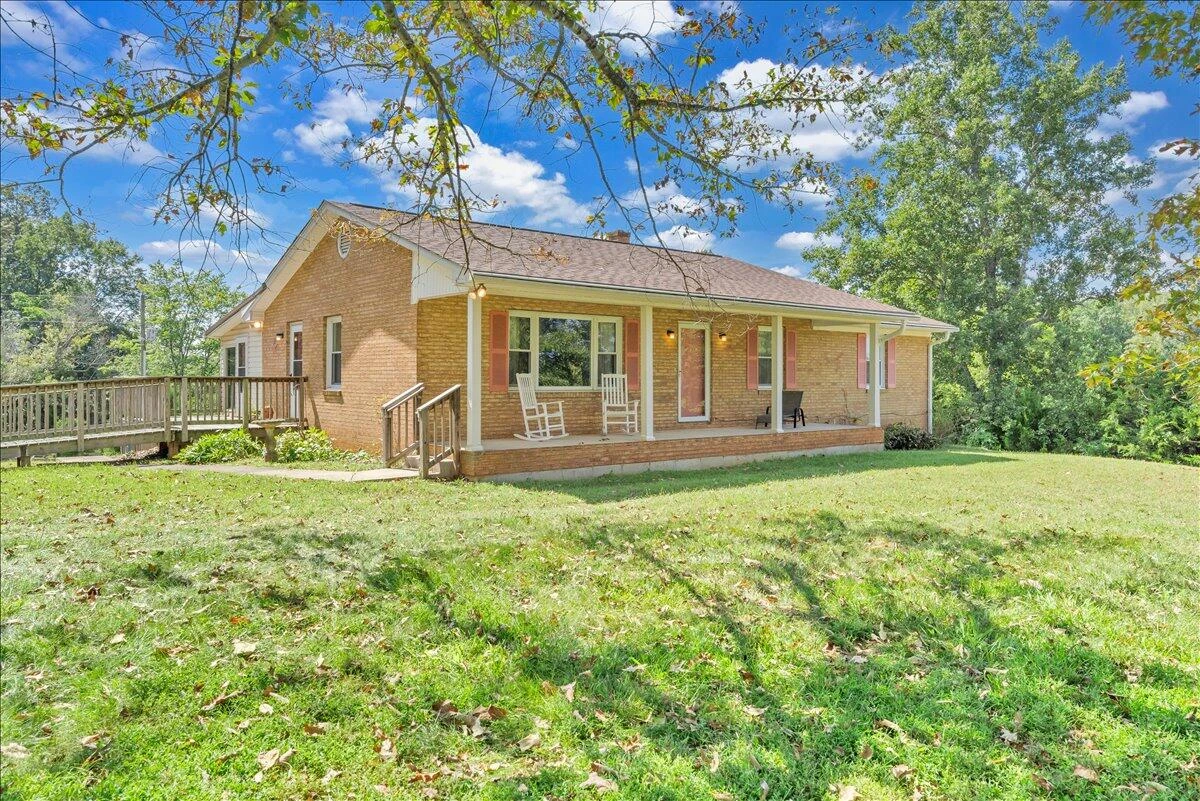 7702 Dickerson Mill RD