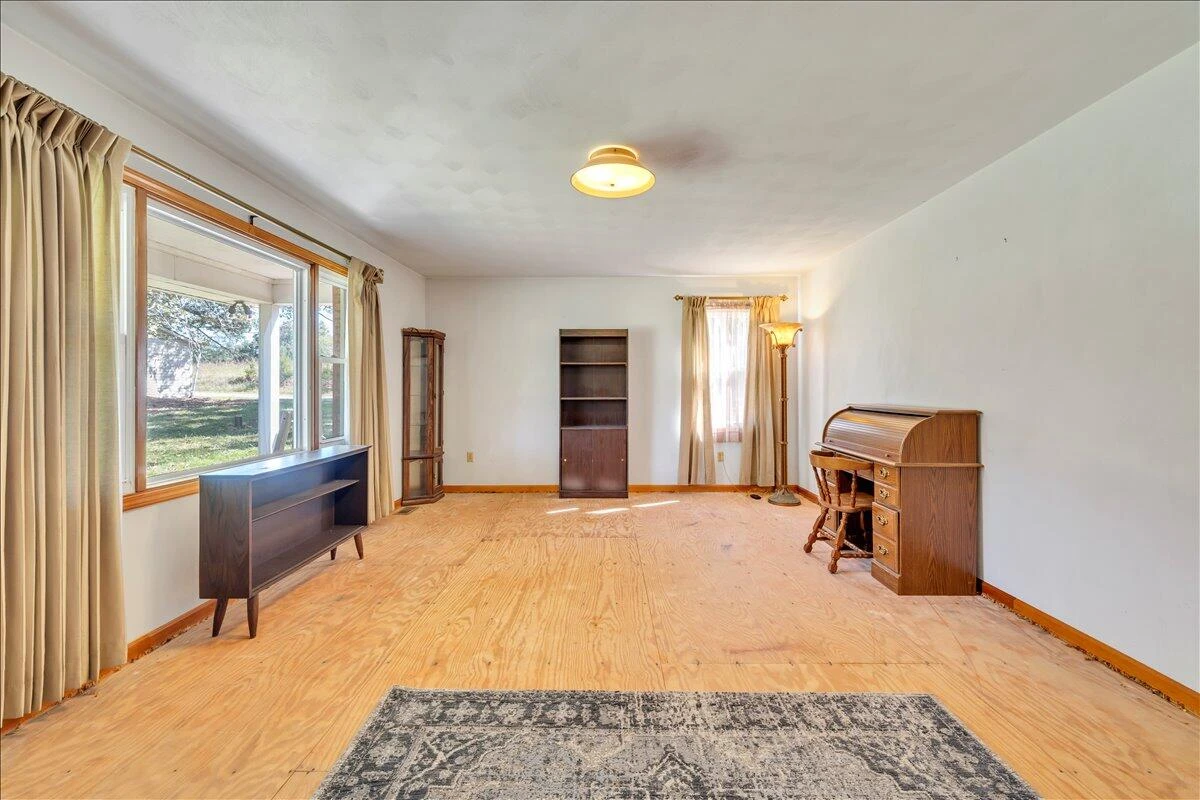 7702 Dickerson Mill RD - Photo 10
