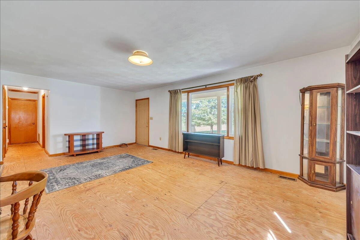 7702 Dickerson Mill RD - Photo 11