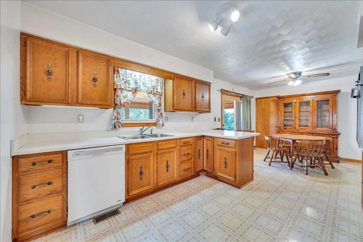 7702 Dickerson Mill RD - Photo 19