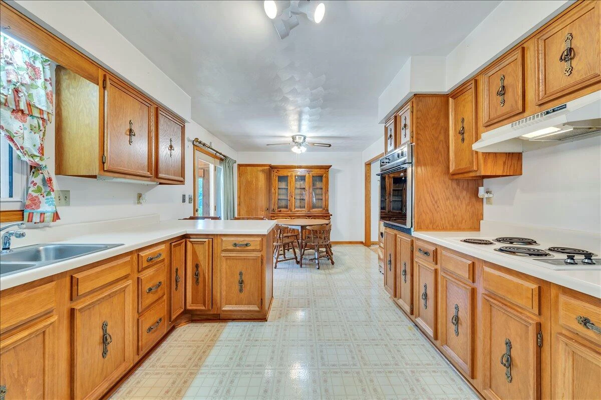 7702 Dickerson Mill RD - Photo 20