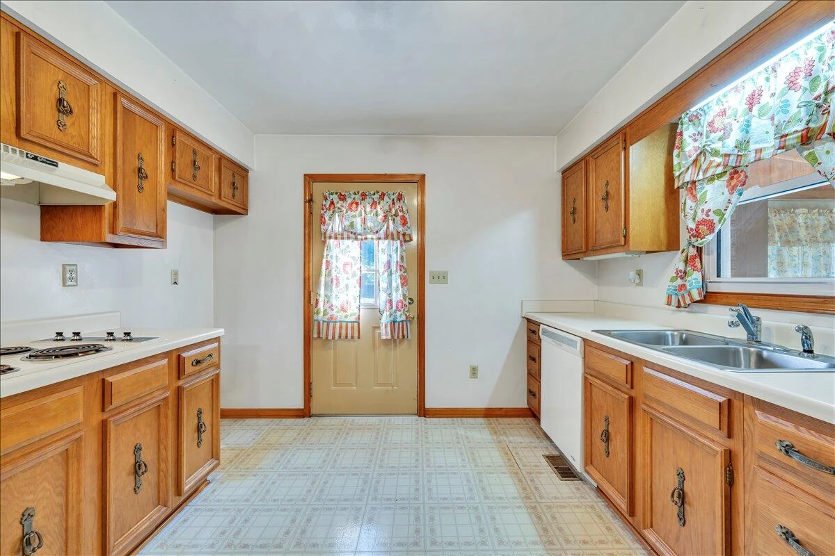 7702 Dickerson Mill RD - Photo 21