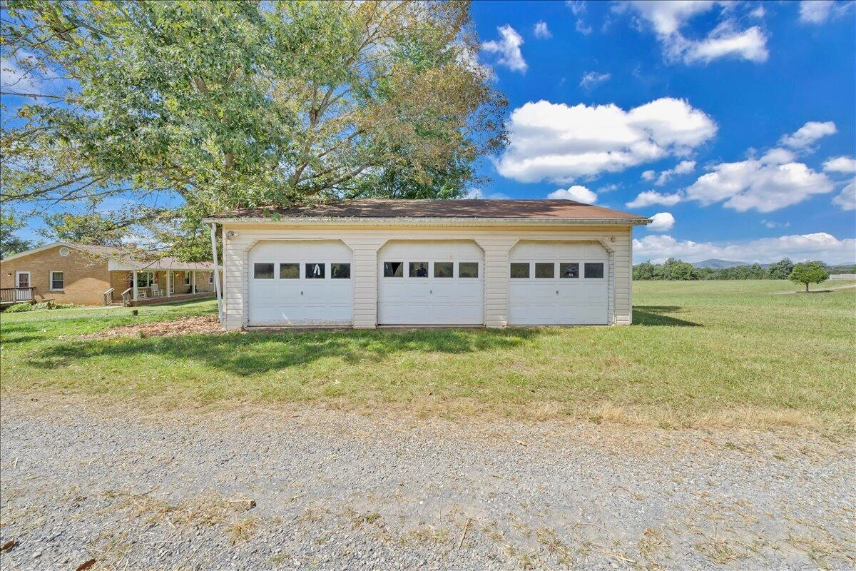 7702 Dickerson Mill RD - Photo 4