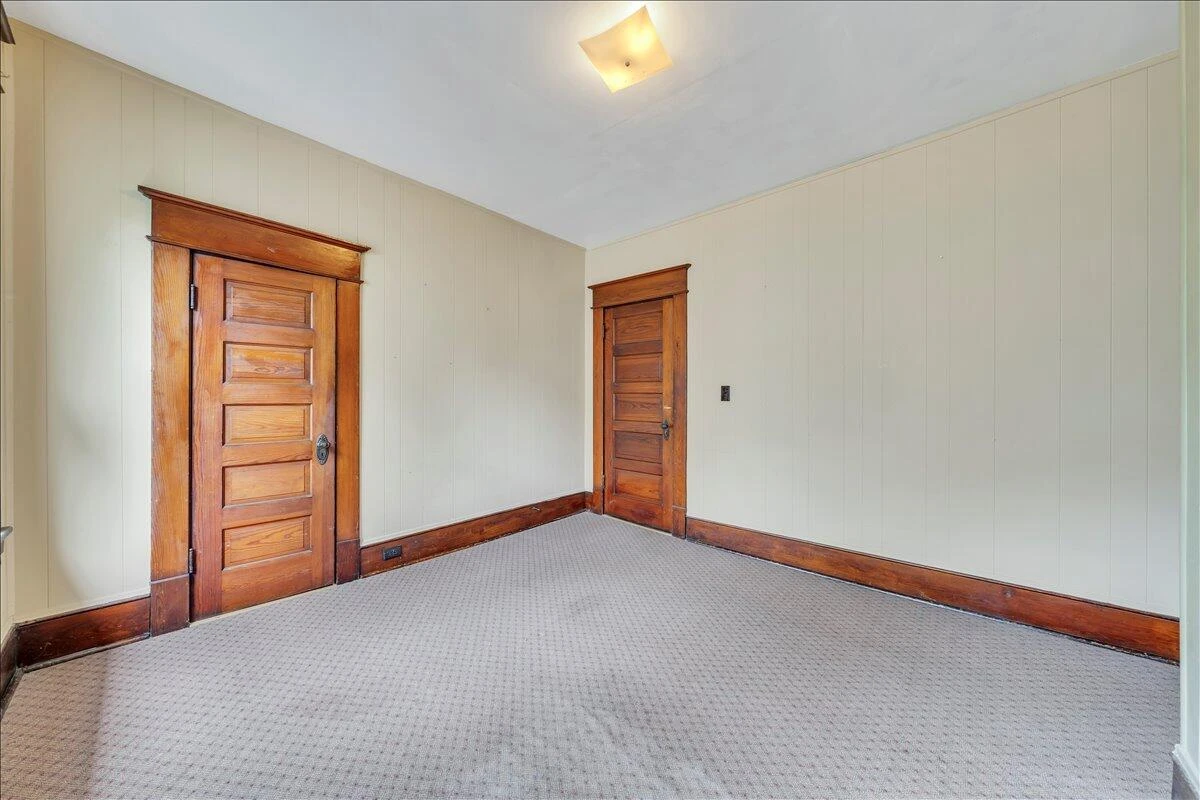 429 Elm AVE - Photo 29