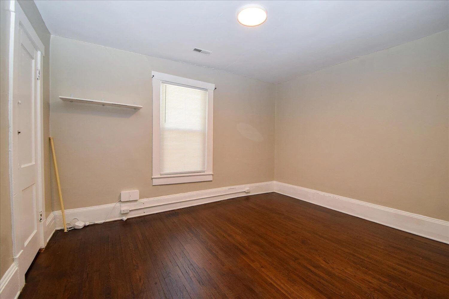 1327 Main ST - Photo 17