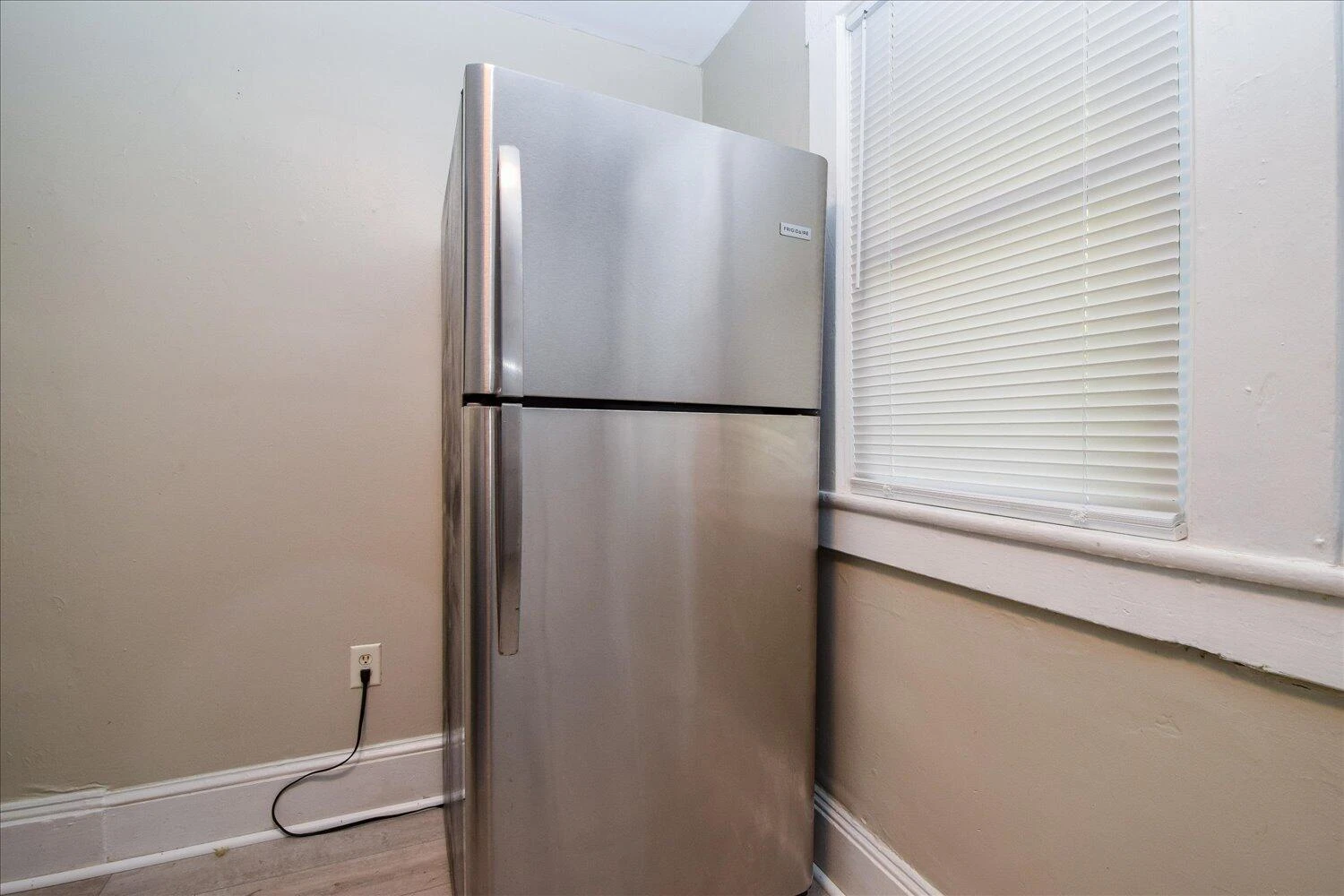 1327 Main ST - Photo 19