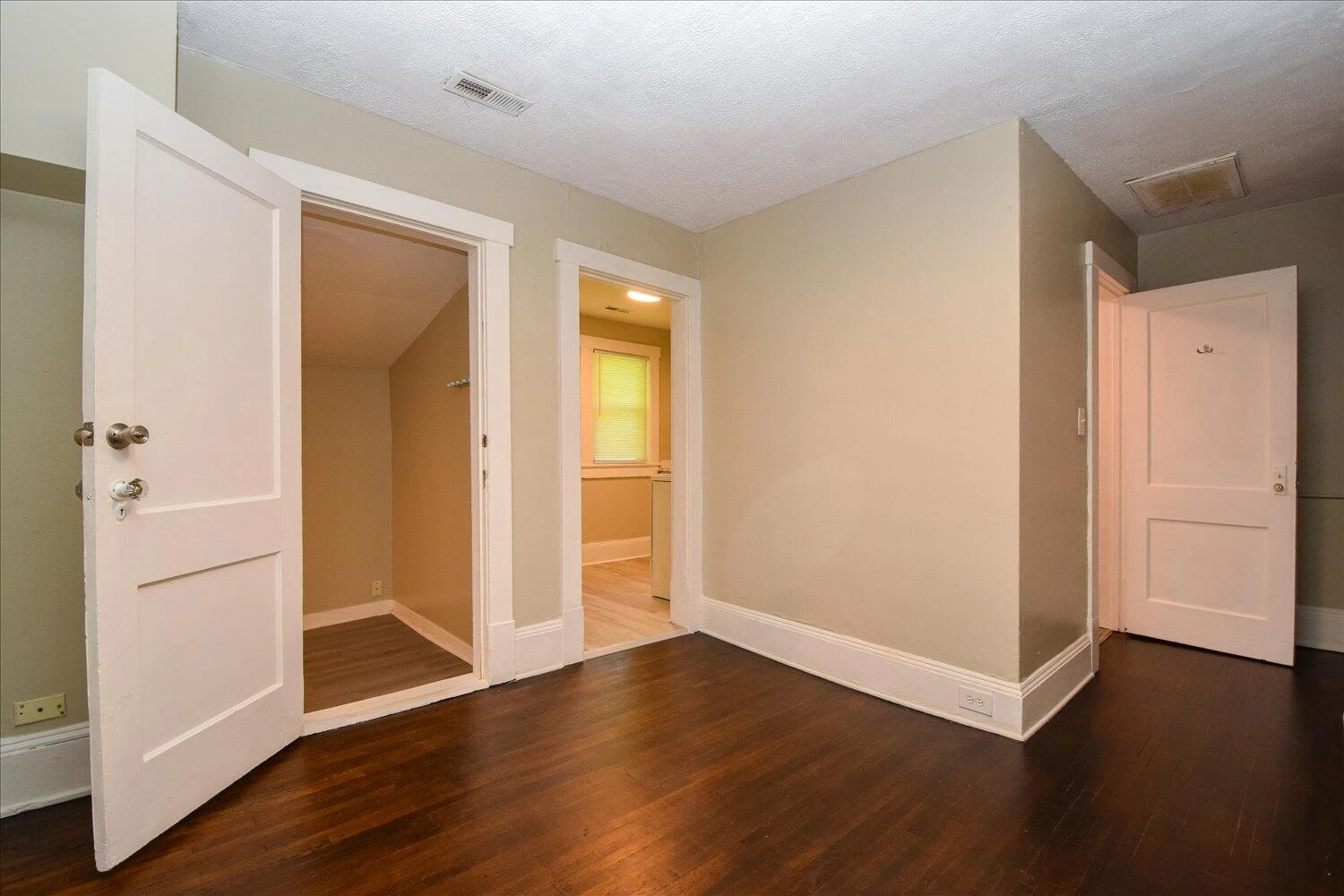 1327 Main ST - Photo 21
