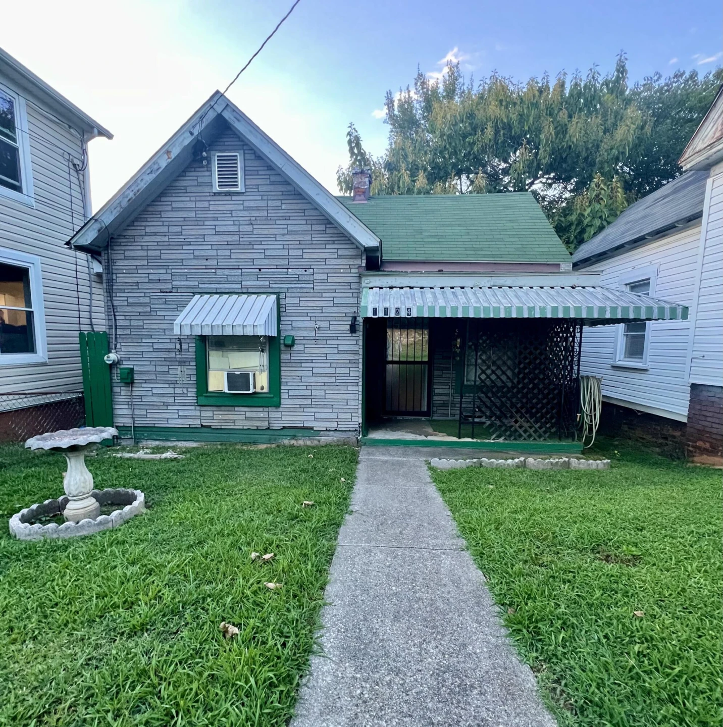 1124 Tazewell AVE