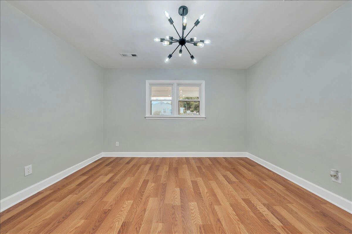 1649 Padbury AVE - Photo 10