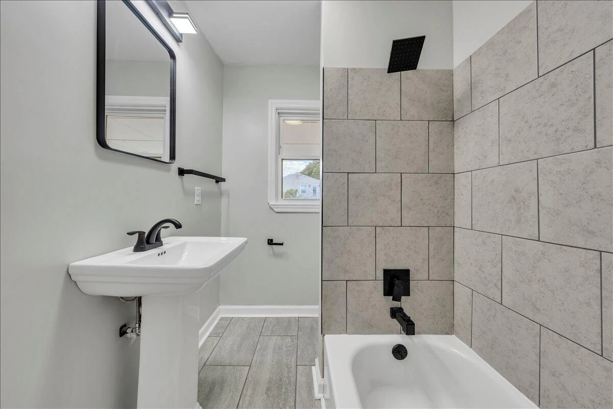 1649 Padbury AVE - Photo 11