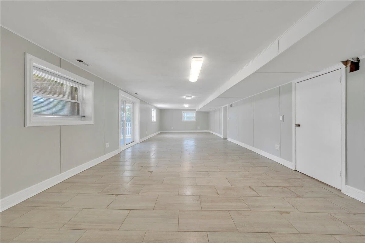 1649 Padbury AVE - Photo 25