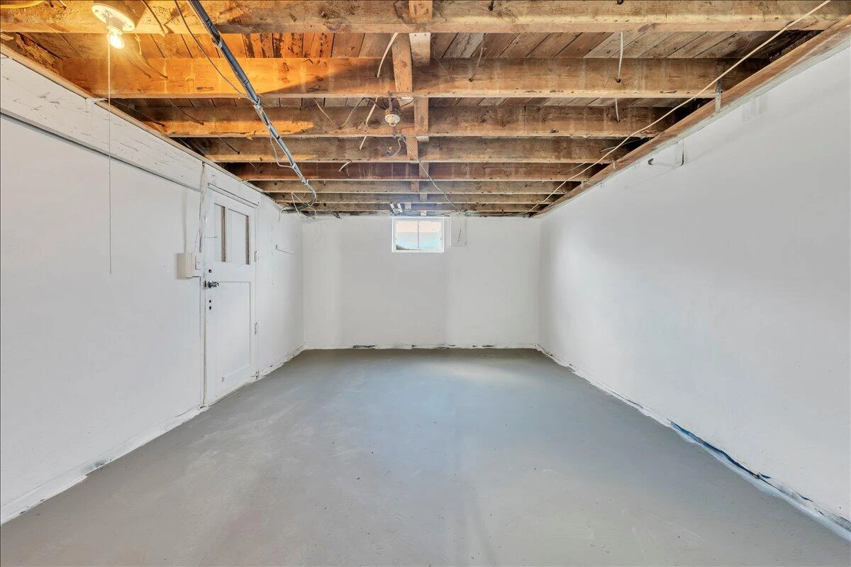 1649 Padbury AVE - Photo 33