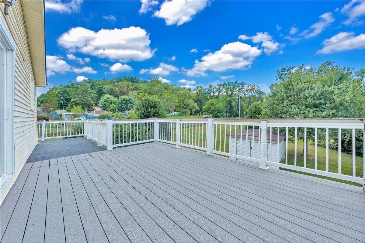 1649 Padbury AVE - Photo 36