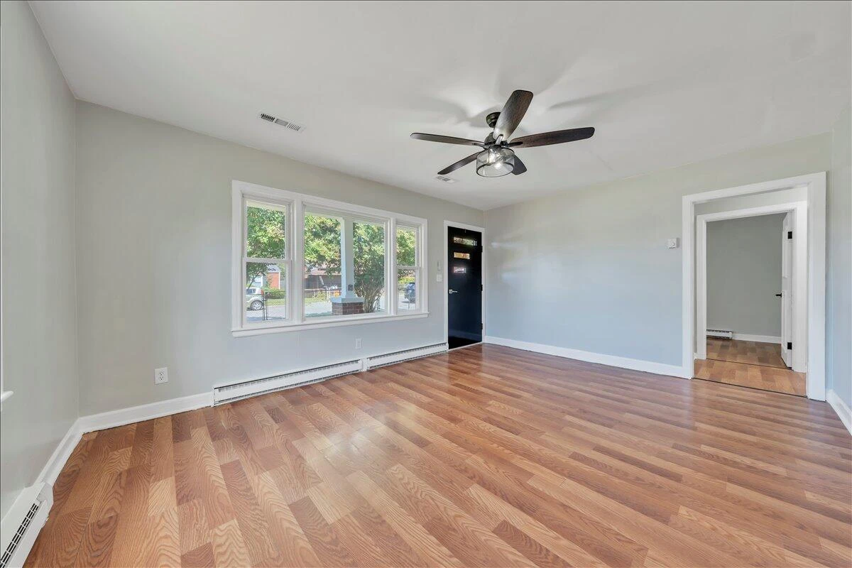 1649 Padbury AVE - Photo 4