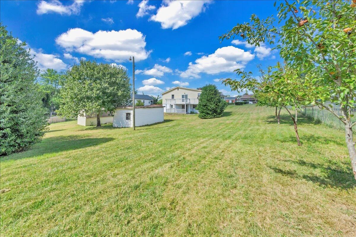 1649 Padbury AVE - Photo 45