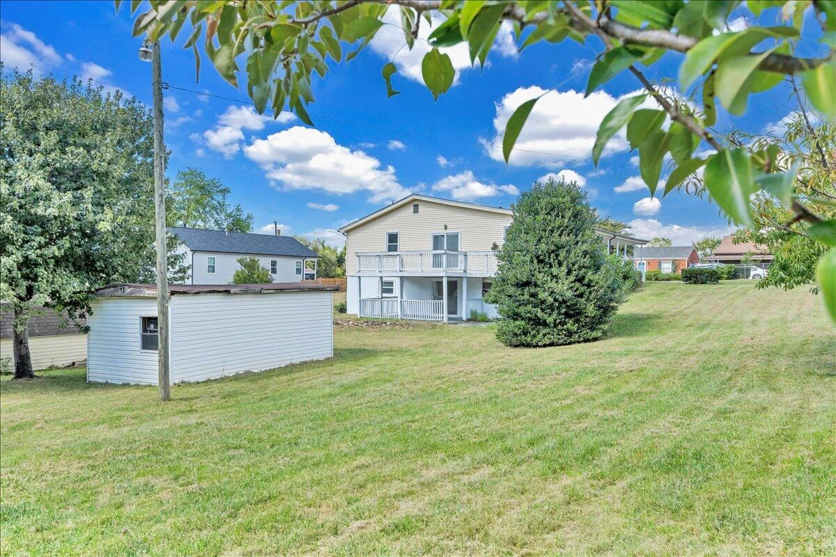 1649 Padbury AVE - Photo 46