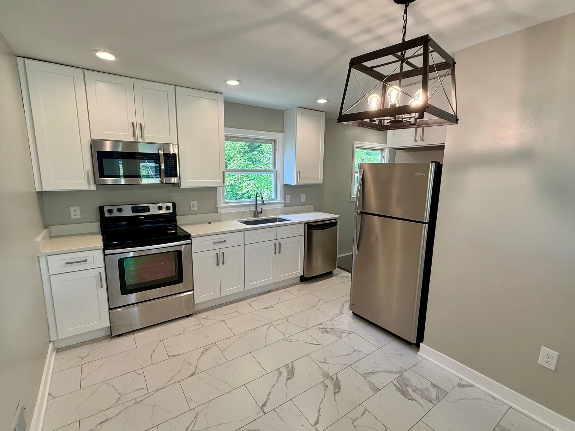 4026 Virginia AVE - Photo 2