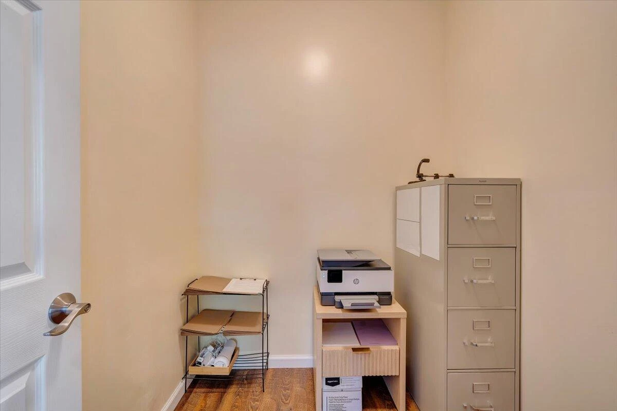 708 5Th ST - Photo 39