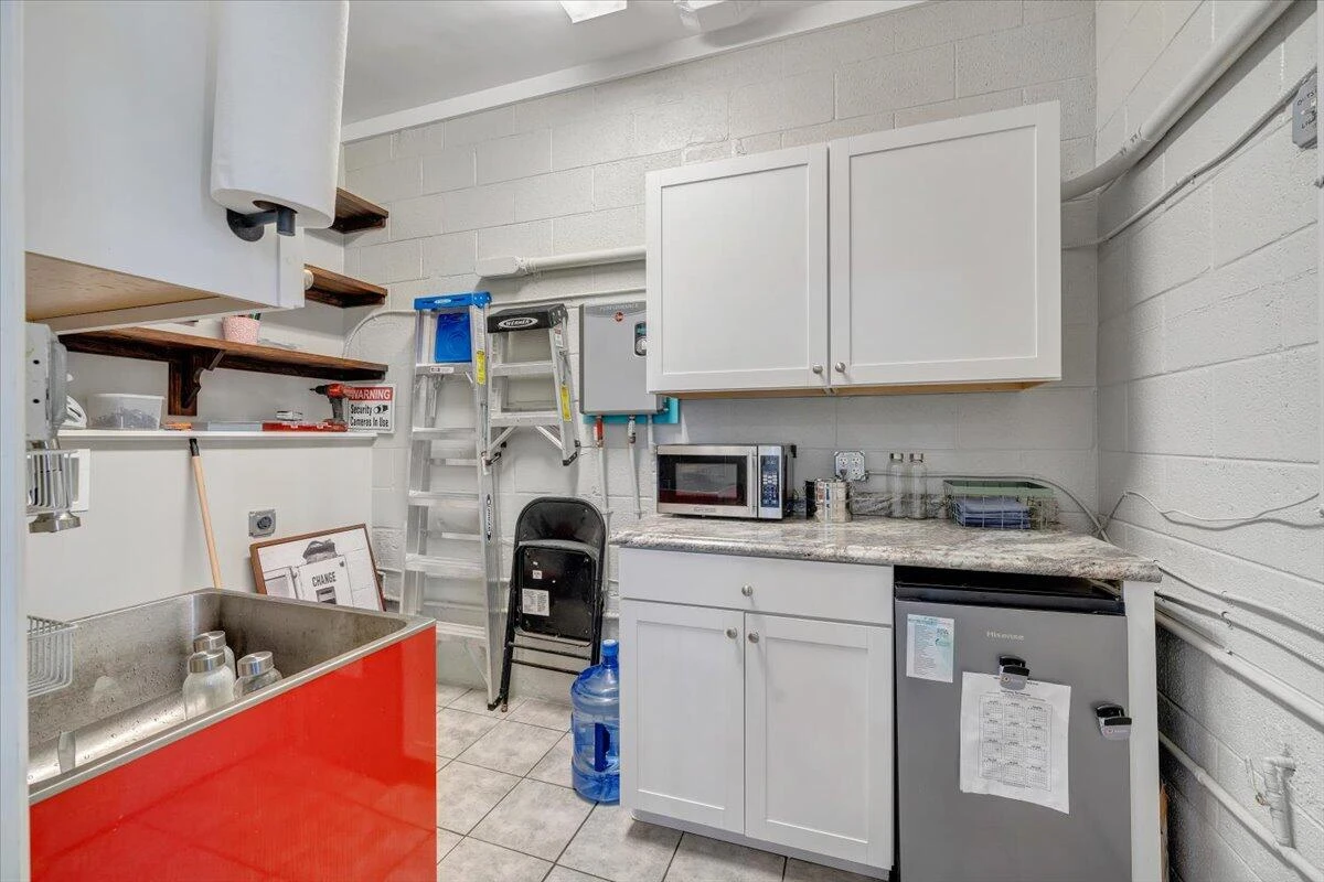708 5Th ST - Photo 40