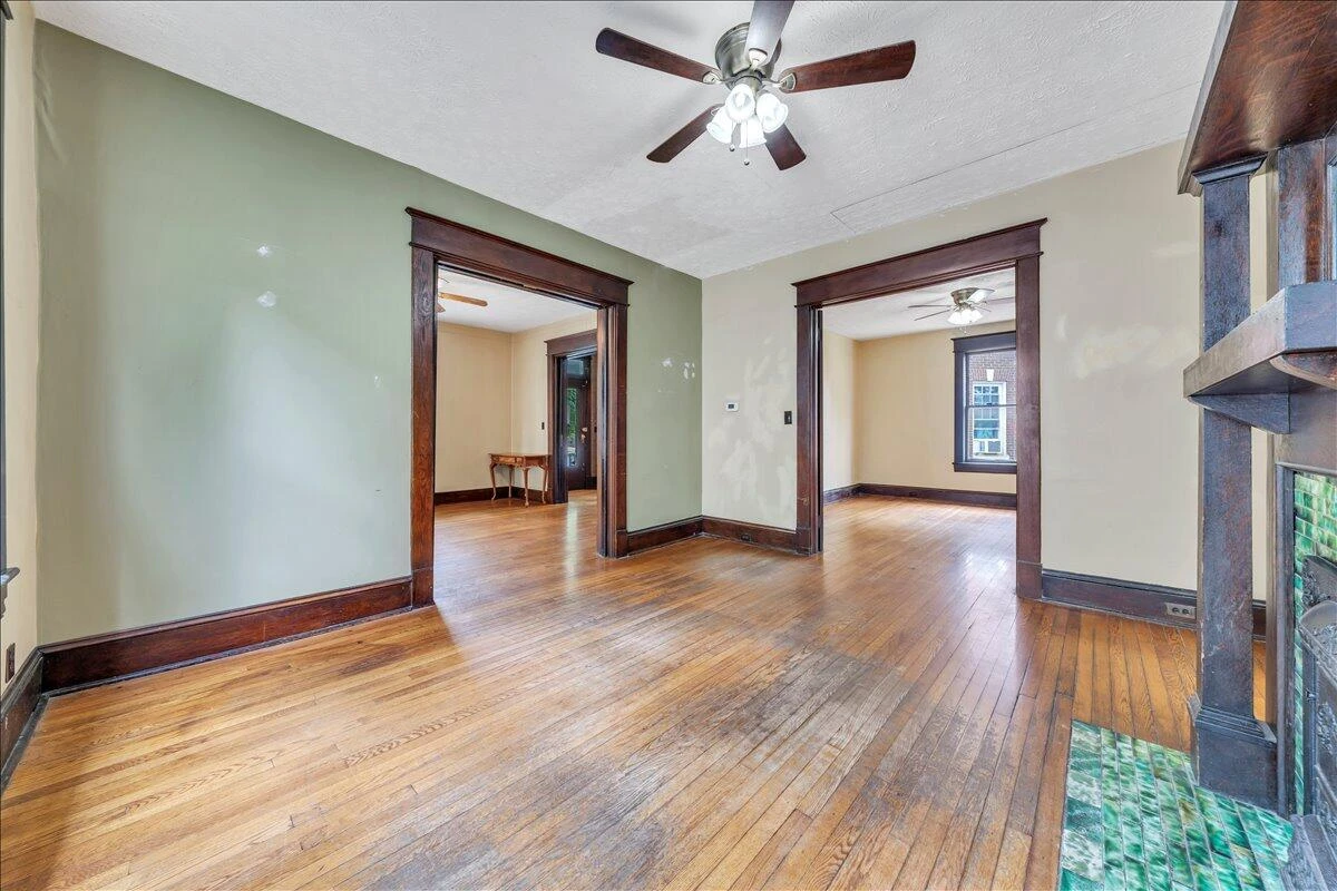 429 Elm AVE - Photo 16