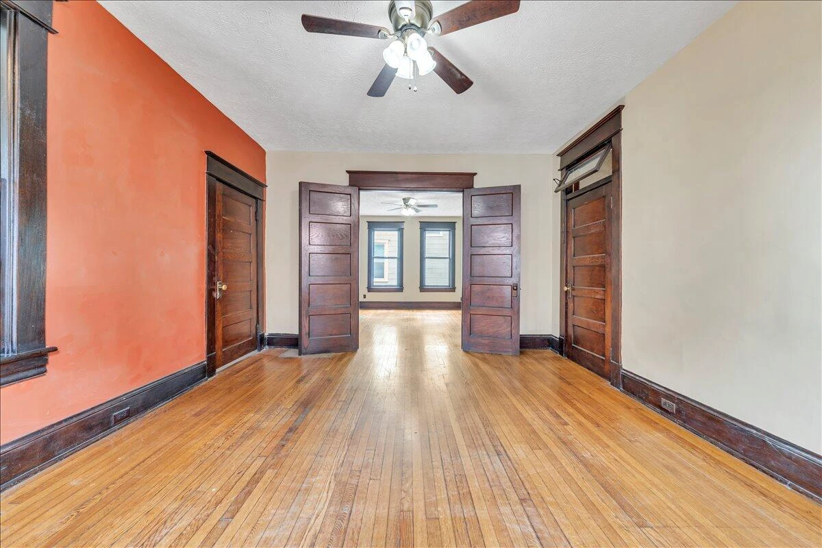 429 Elm AVE - Photo 18