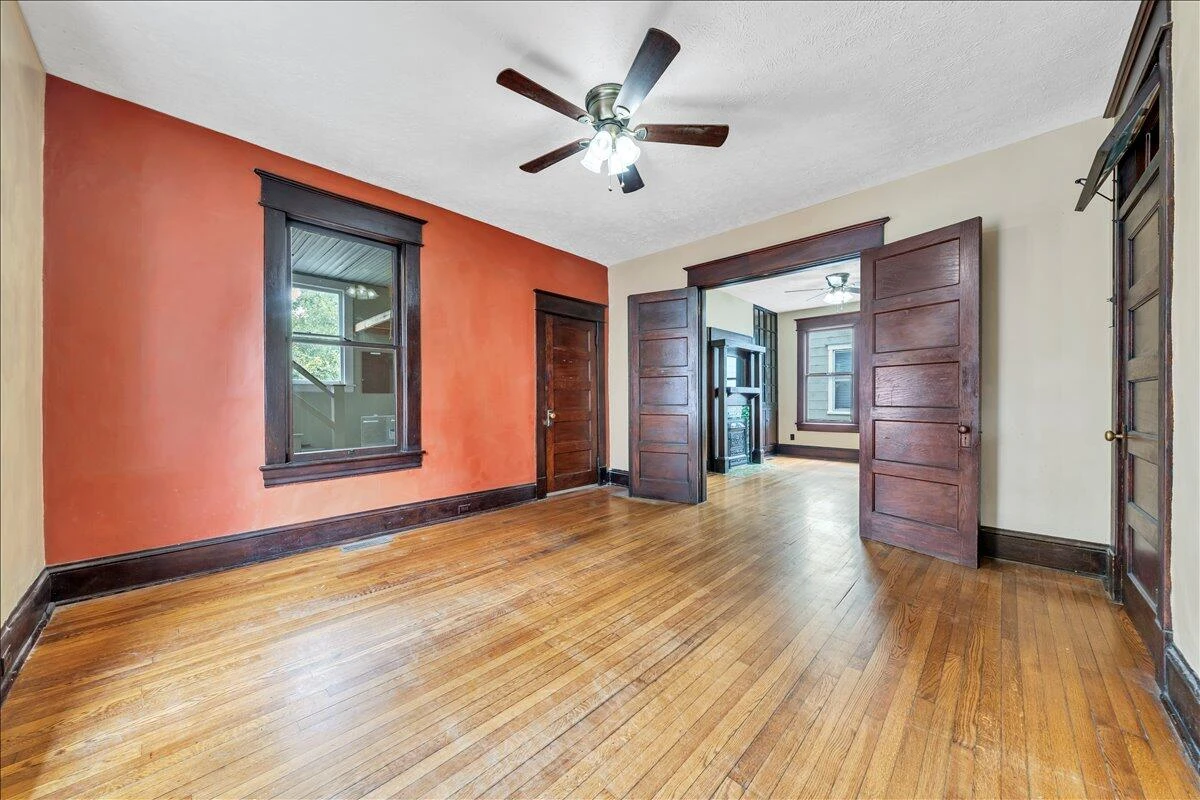 429 Elm AVE - Photo 19