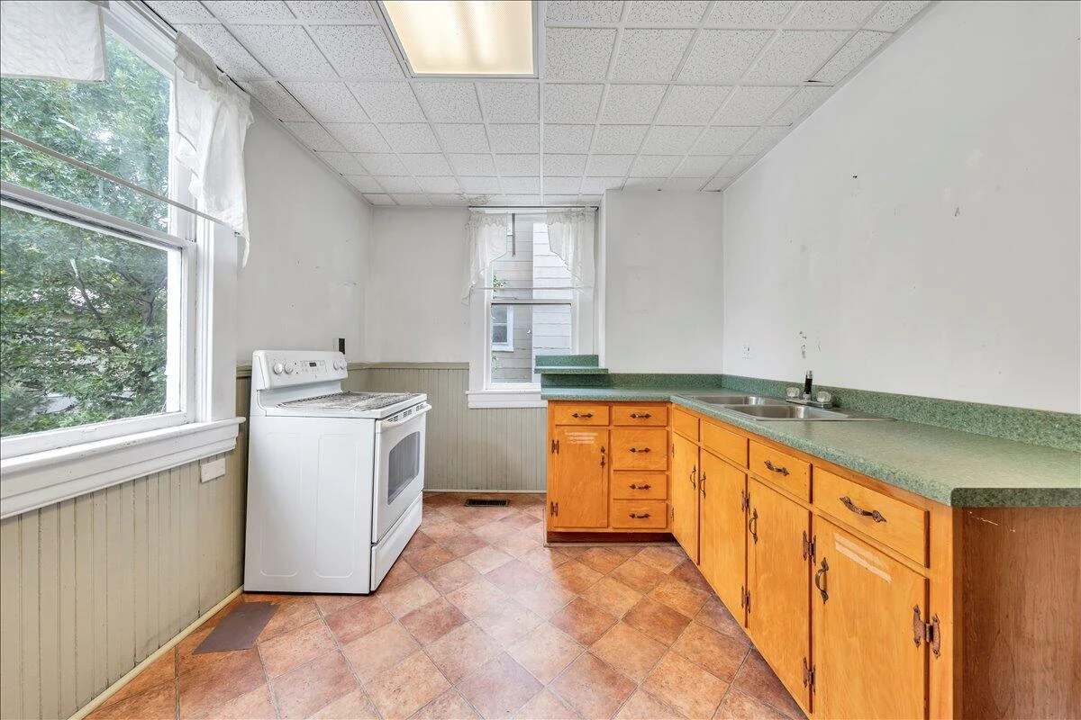 429 Elm AVE - Photo 22
