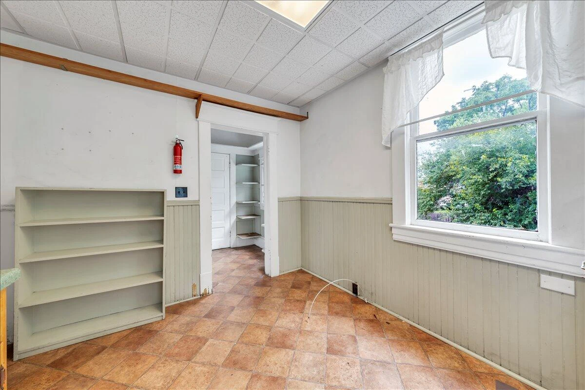 429 Elm AVE - Photo 23