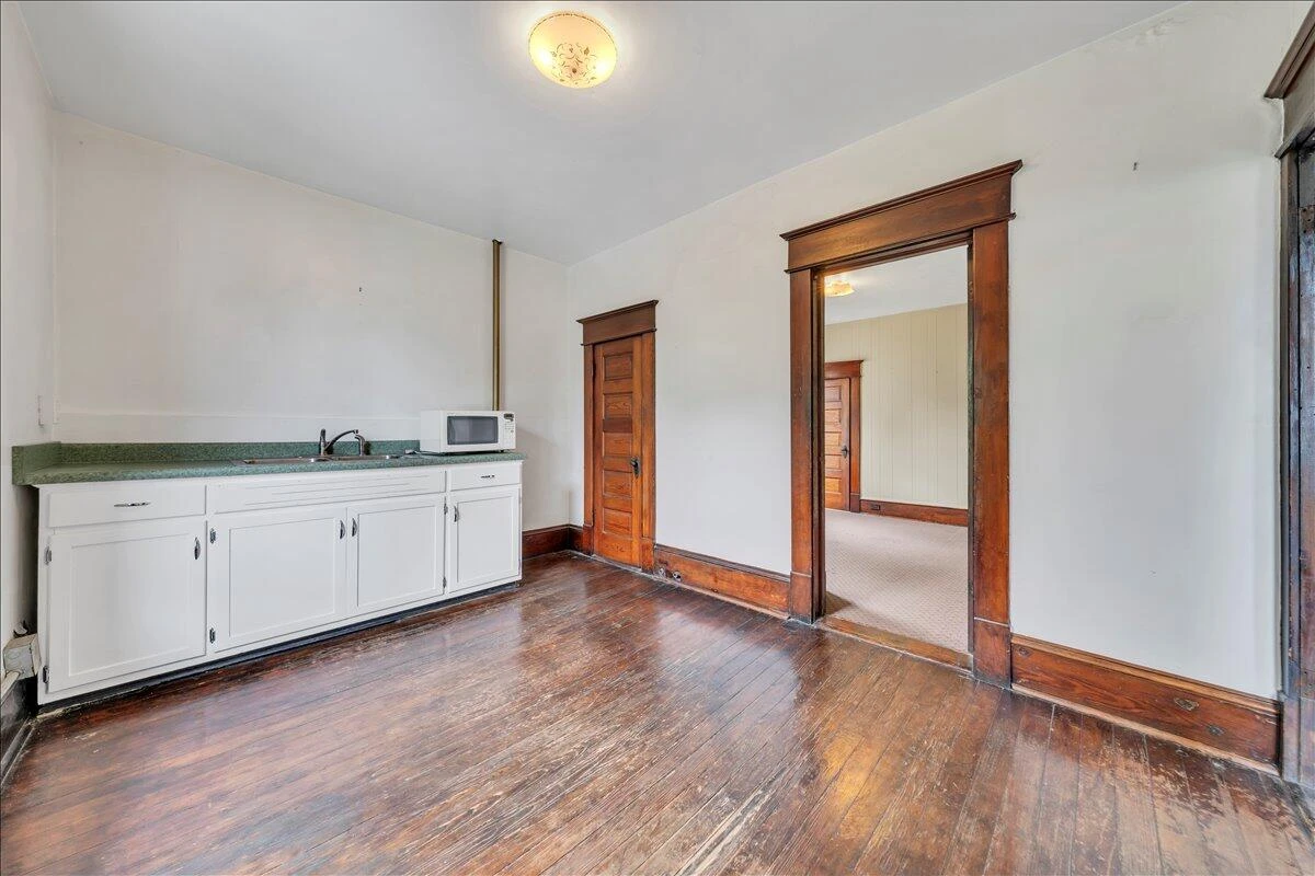 429 Elm AVE - Photo 26
