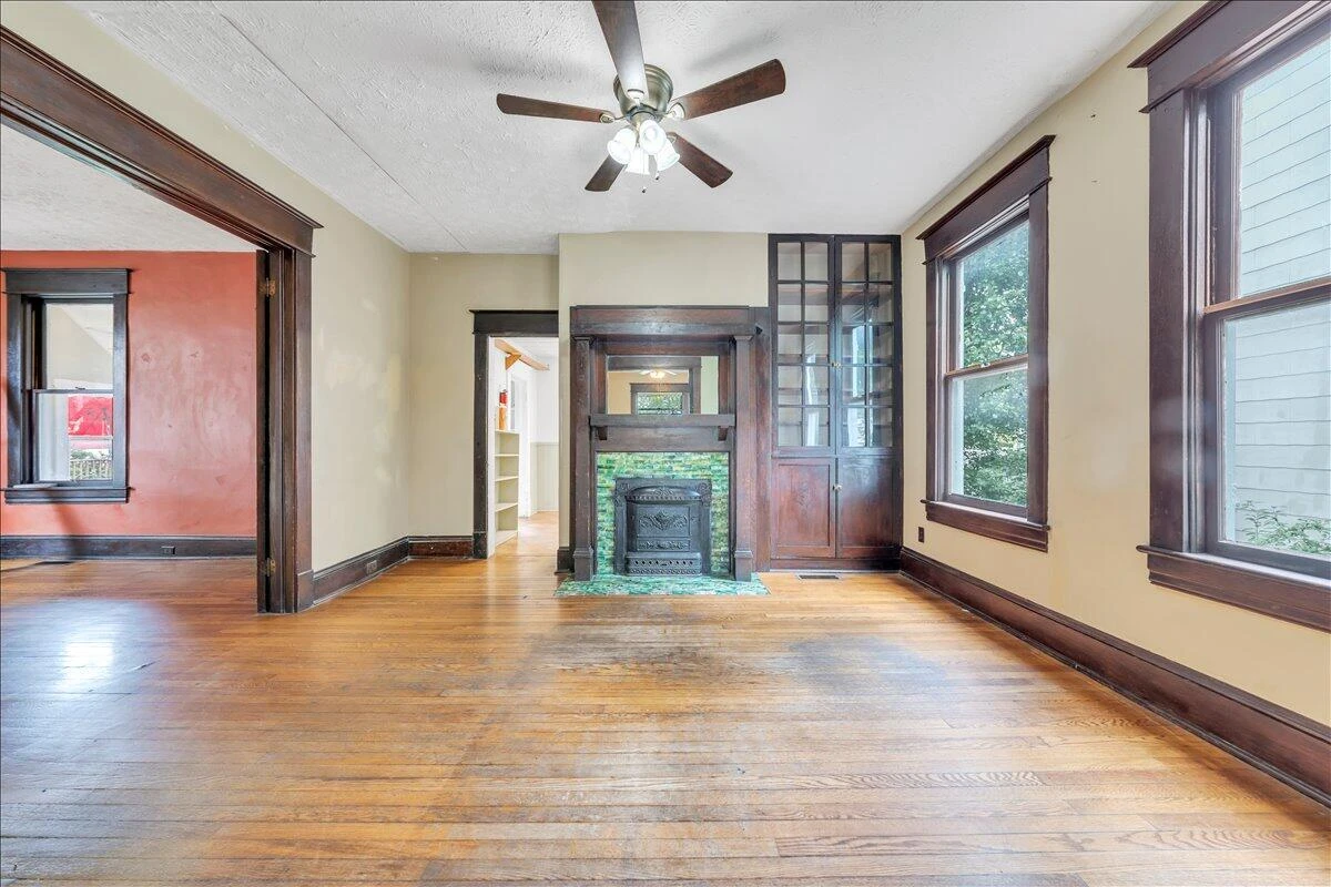429 Elm AVE - Photo 14