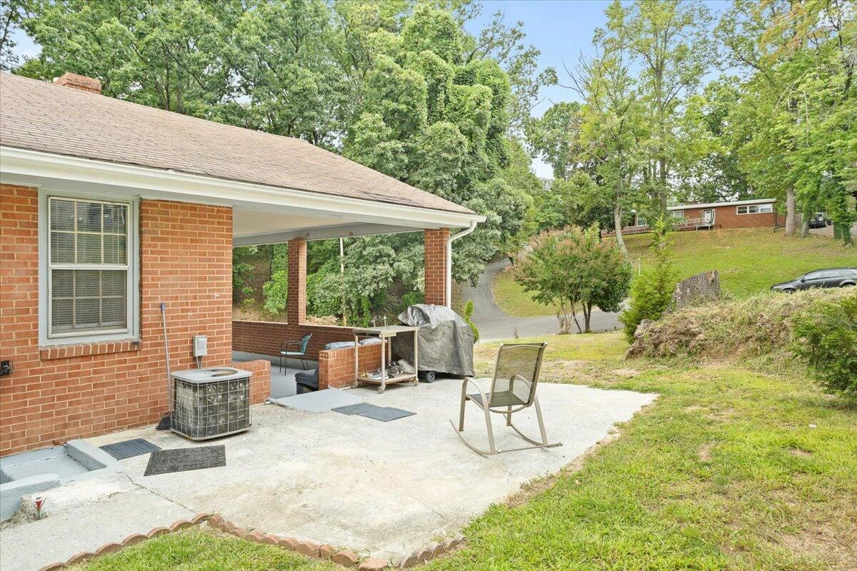 1019 Silverwood RD