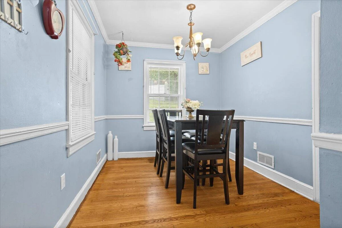 1019 Silverwood RD - Photo 10