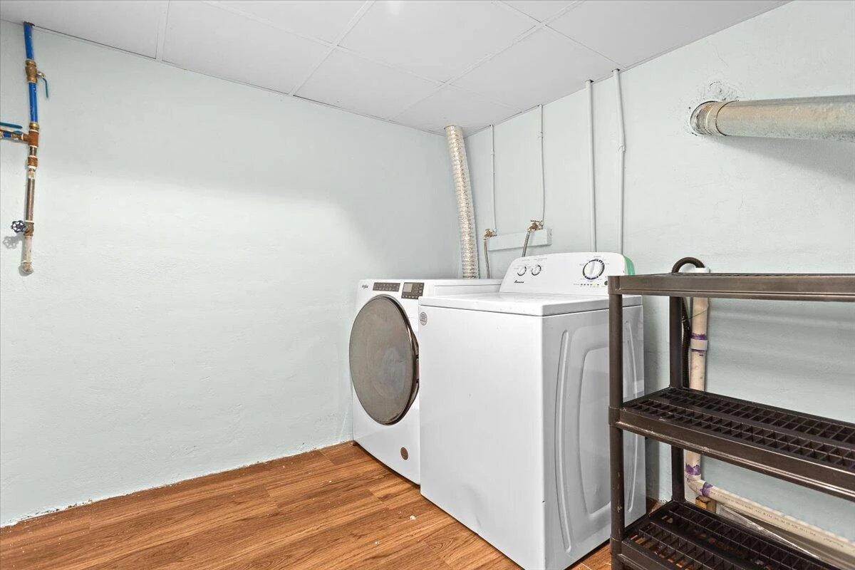 1019 Silverwood RD - Photo 29